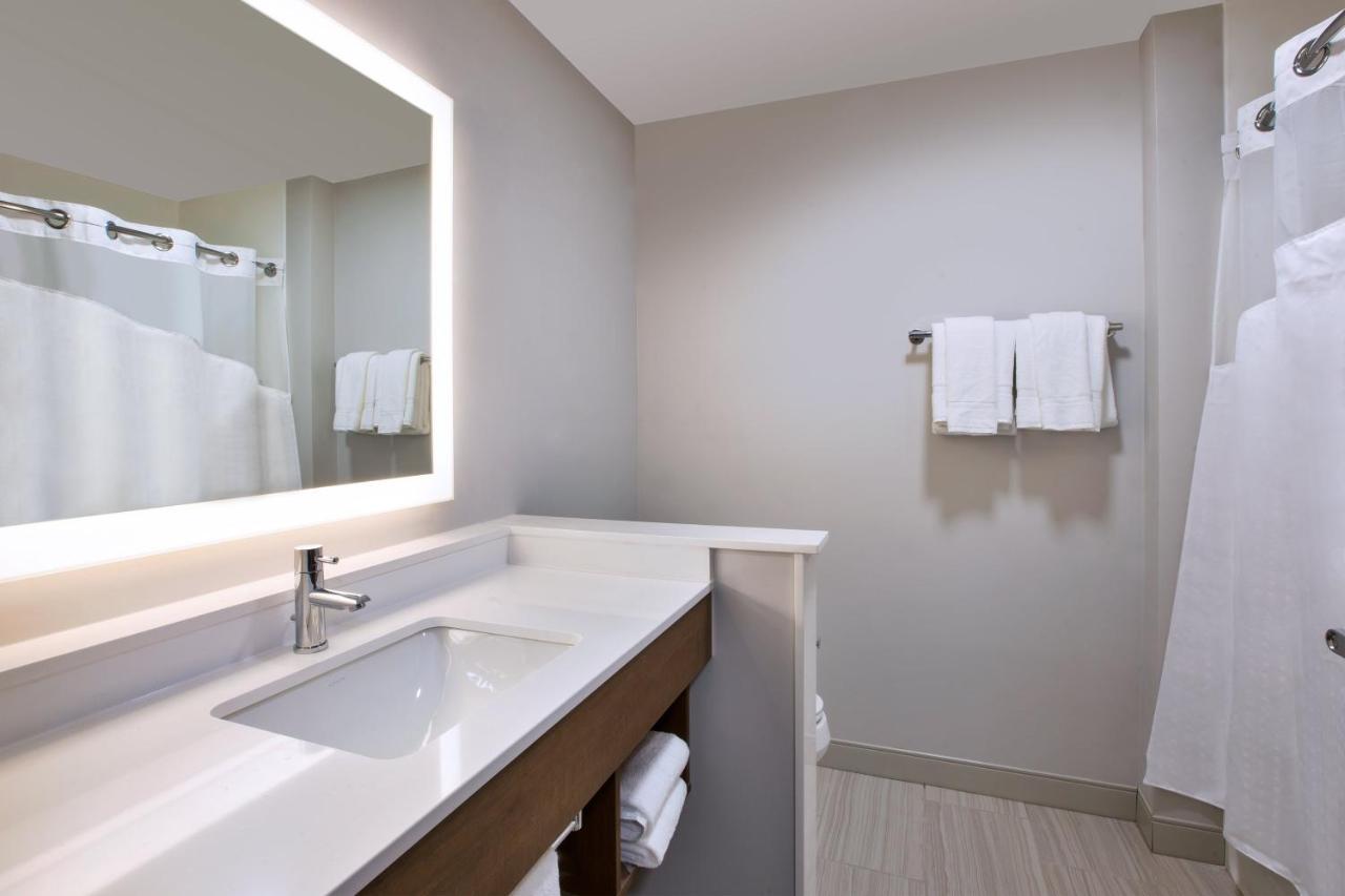 Holiday Inn Express & Suites Wooster By Ihg Exterior photo